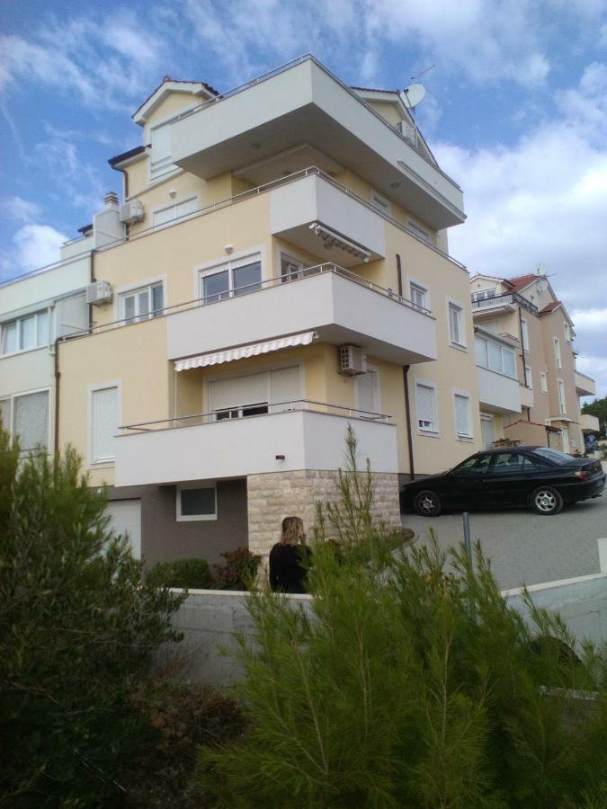 Apartament M & E Vodice Eksteriør billede