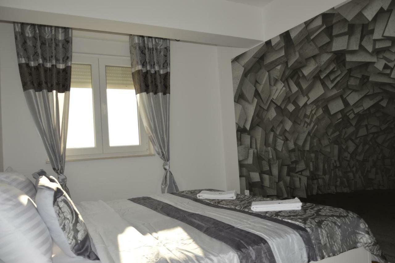 Apartament M & E Vodice Eksteriør billede